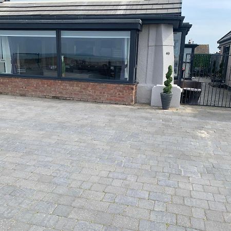 Beach House Apartment On Ground Floor With Sea View - Pet Friendly Cleveleys Zewnętrze zdjęcie