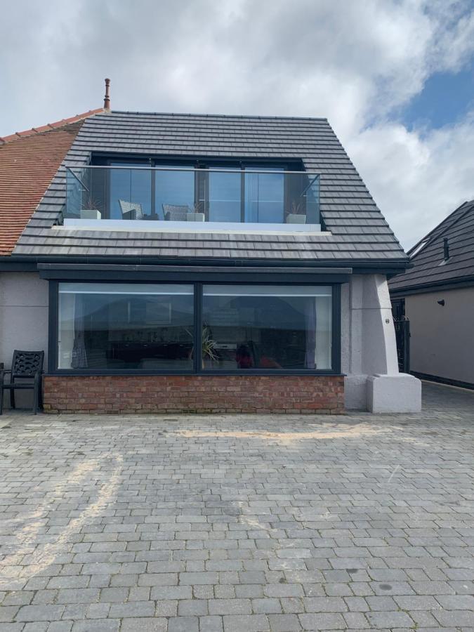 Beach House Apartment On Ground Floor With Sea View - Pet Friendly Cleveleys Zewnętrze zdjęcie