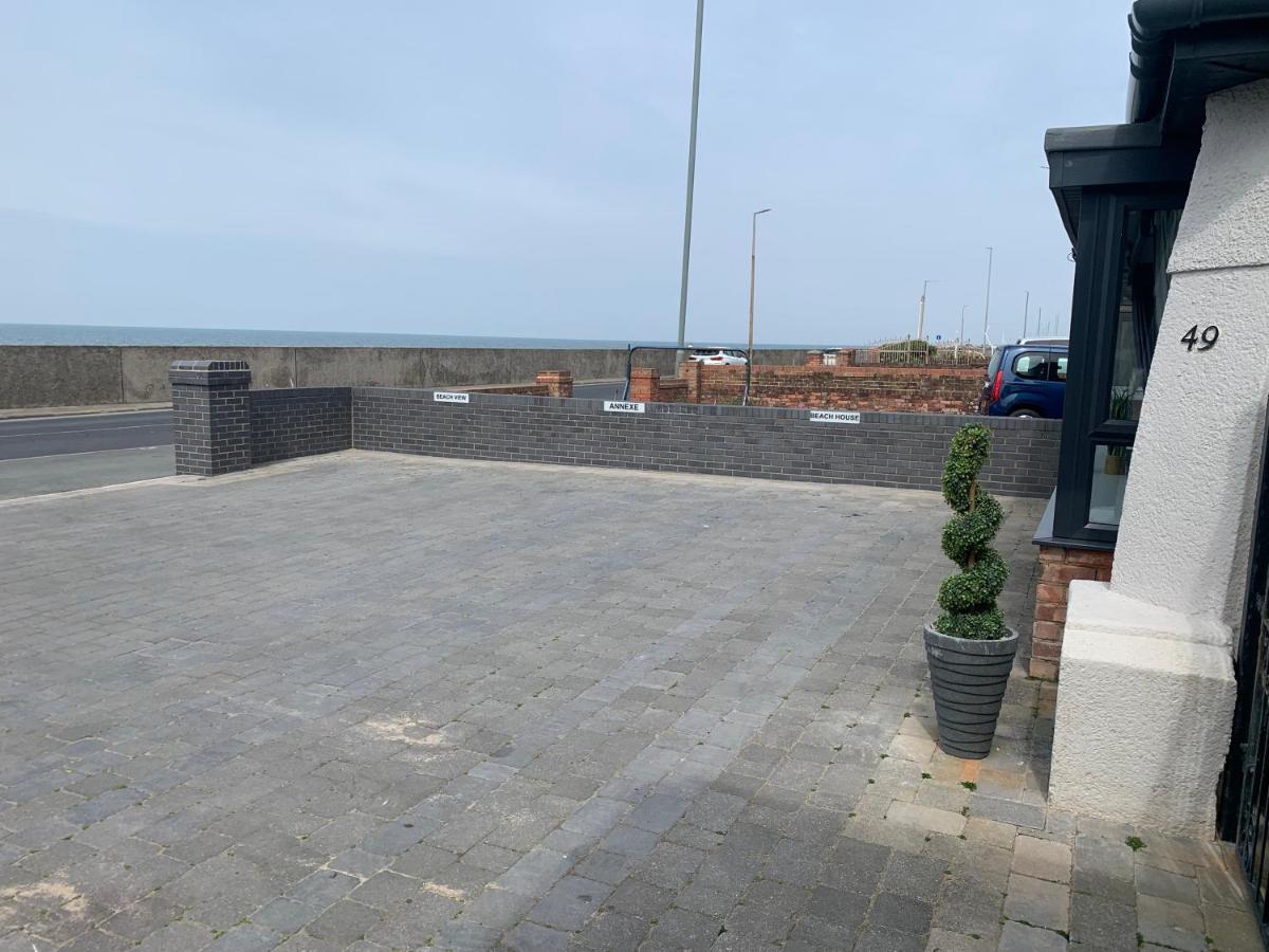 Beach House Apartment On Ground Floor With Sea View - Pet Friendly Cleveleys Zewnętrze zdjęcie